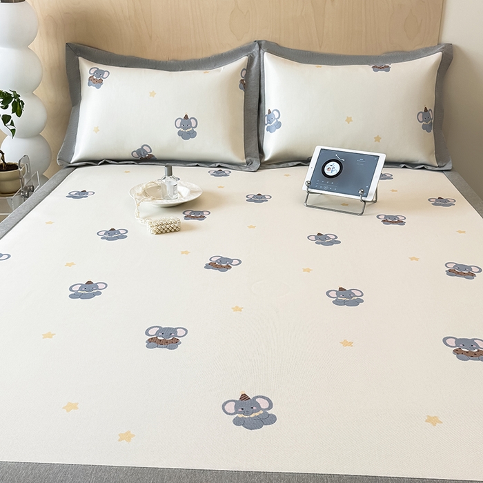 91家纺网 家纺一手货源 找家纺 懒猫家纺 2026新款高精密冰丝抗菌防螨床席床笠凉席 蓝色小象床席