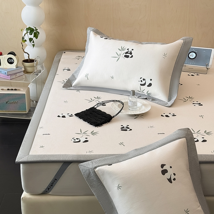 91家纺网 家纺一手货源 找家纺 懒猫家纺 2026新款高精密冰丝抗菌防螨床席床笠凉席 熊猫乐园-白床席