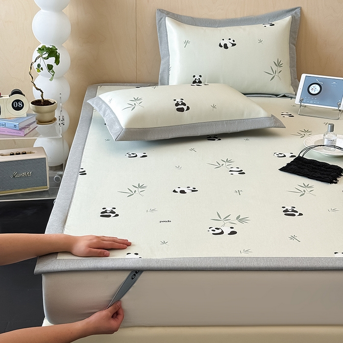 91家纺网 家纺一手货源 找家纺 懒猫家纺 2026新款高精密冰丝抗菌防螨床席床笠凉席 熊猫乐园-绿床席