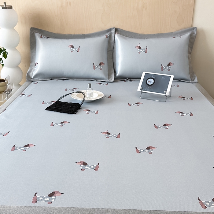 91家纺网 家纺一手货源 找家纺 懒猫家纺 2026新款高精密冰丝抗菌防螨床席床笠凉席 蓝色小狗床笠