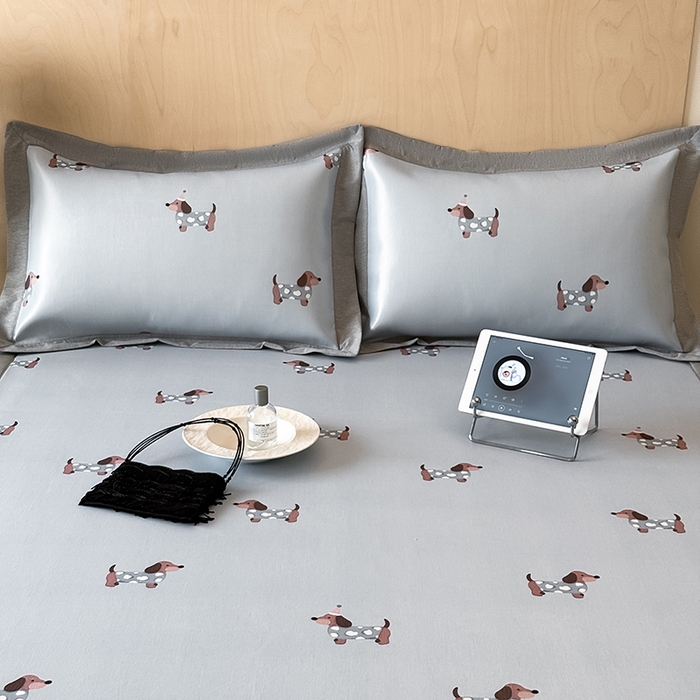 91家纺网 家纺一手货源 找家纺 懒猫家纺 2026新款高精密冰丝抗菌防螨床席床笠凉席 蓝色小狗床笠