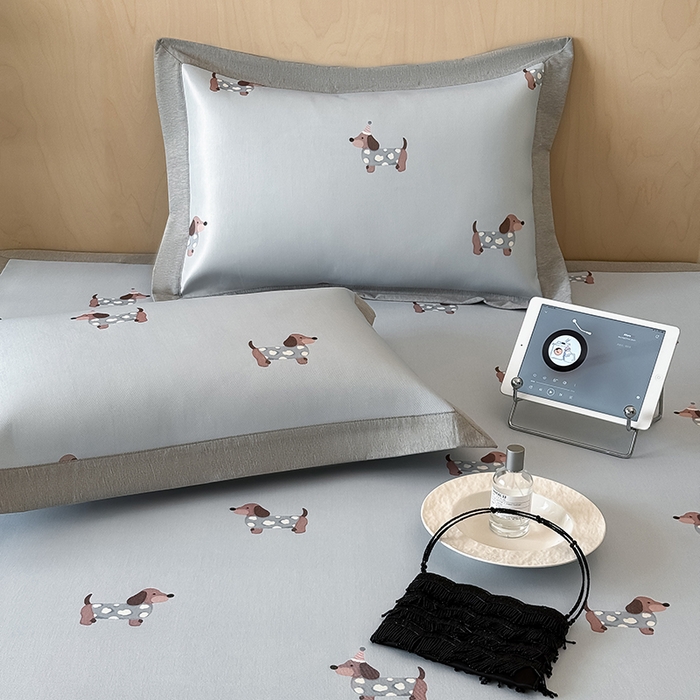 91家纺网 家纺一手货源 找家纺 懒猫家纺 2026新款高精密冰丝抗菌防螨床席床笠凉席 蓝色小狗床笠