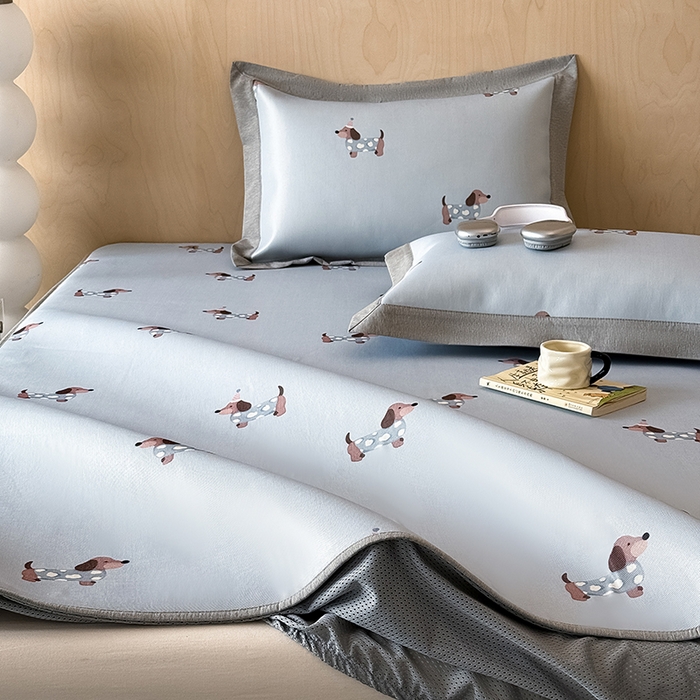 91家纺网 家纺一手货源 找家纺 懒猫家纺 2026新款高精密冰丝抗菌防螨床席床笠凉席 蓝色小狗床笠