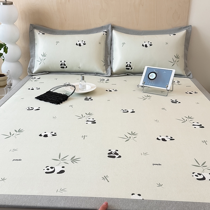 91家纺网 家纺一手货源 找家纺 懒猫家纺 2026新款高精密冰丝抗菌防螨床席床笠凉席 熊猫乐园-绿床笠