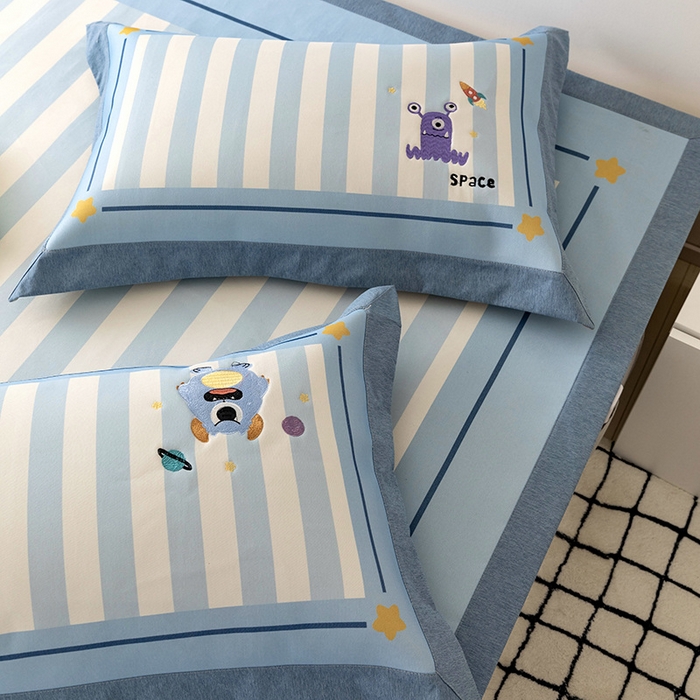 91家纺网 家纺一手货源 找家纺 懒猫家纺 2026新款1200D冰丝印花刺绣凉席床笠款床席款 怪兽星球-床席款