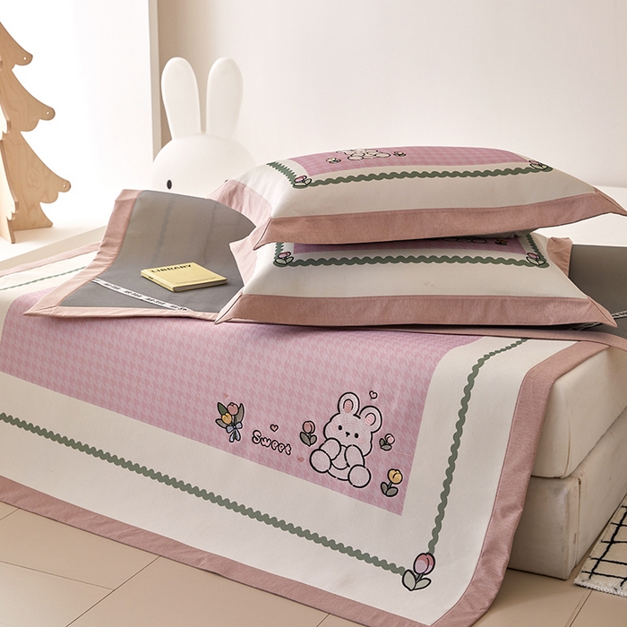 91家纺网 家纺一手货源 找家纺 懒猫家纺 2026新款1200D冰丝印花刺绣凉席床笠款床席款 花园小兔-床席款