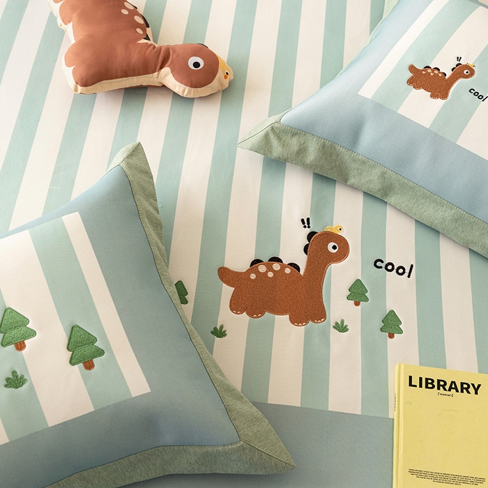 91家纺网 家纺一手货源 找家纺 懒猫家纺 2026新款1200D冰丝印花刺绣凉席床笠款床席款 酷酷恐龙-床席款