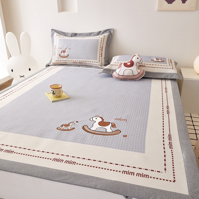 91家纺网 家纺一手货源 找家纺 懒猫家纺 2026新款1200D冰丝印花刺绣凉席床笠款床席款 摇摆木马-床席款