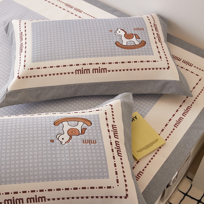 91家纺网 家纺一手货源 找家纺 懒猫家纺 2026新款1200D冰丝印花刺绣凉席床笠款床席款 摇摆木马-床席款