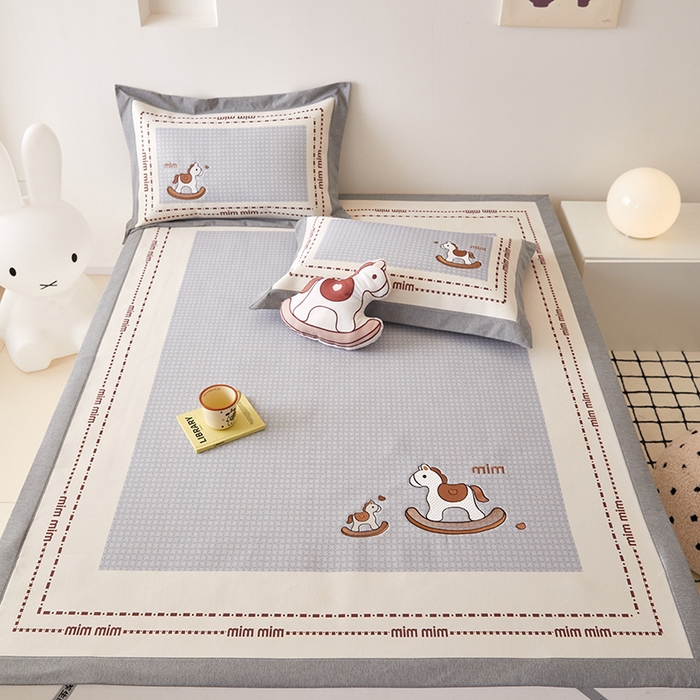 91家纺网 家纺一手货源 找家纺 懒猫家纺 2026新款1200D冰丝印花刺绣凉席床笠款床席款 摇摆木马-床席款