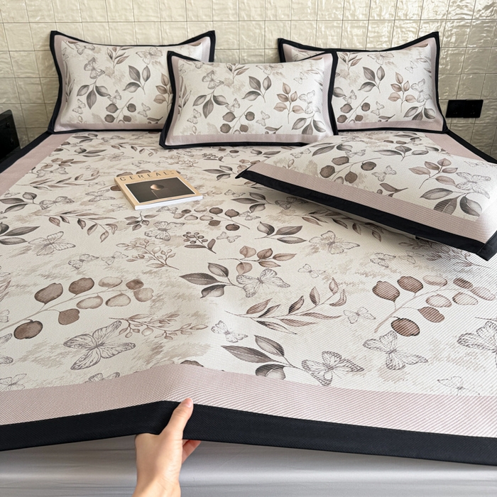 91家纺网 家纺一手货源 找家纺 懒猫家纺 2026新款800D数码印花大版冰藤凉席 卡纳莉