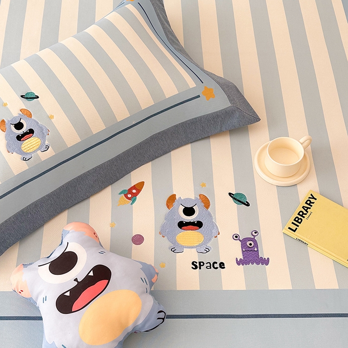 91家纺网 家纺一手货源 找家纺 懒猫家纺 2026新款1200D冰丝印花刺绣凉席床笠款床席款 怪兽星球-床笠款