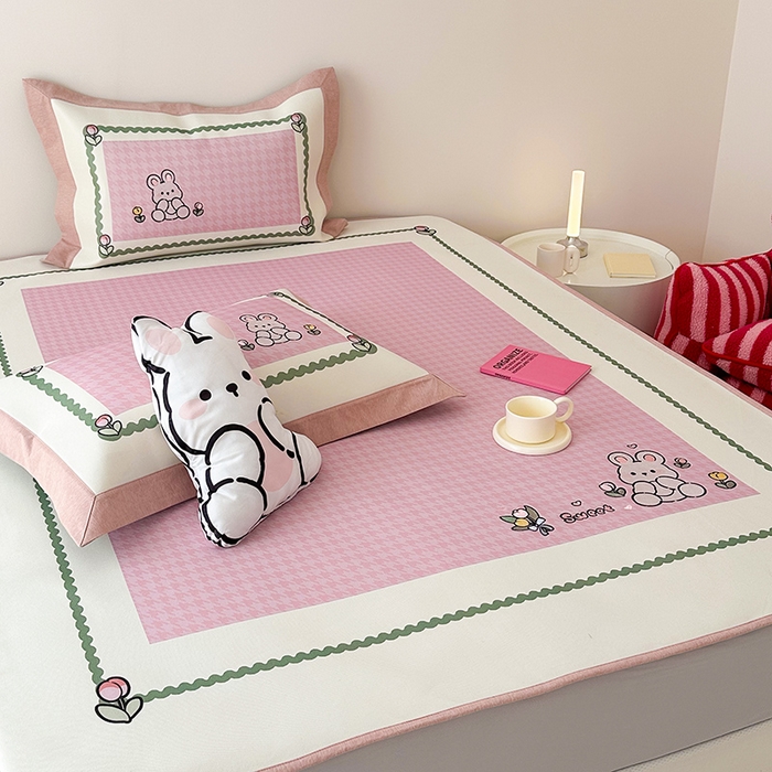 91家纺网 家纺一手货源 找家纺 懒猫家纺 2026新款1200D冰丝印花刺绣凉席床笠款床席款 花园小兔-床笠款