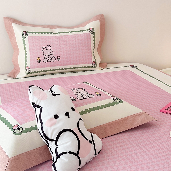 91家纺网 家纺一手货源 找家纺 懒猫家纺 2026新款1200D冰丝印花刺绣凉席床笠款床席款 花园小兔-床笠款