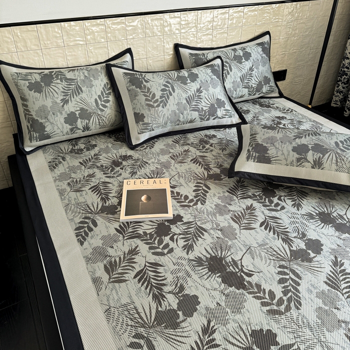 91家纺网 家纺一手货源 找家纺 懒猫家纺 2026新款800D数码印花大版冰藤凉席 梅琳娜