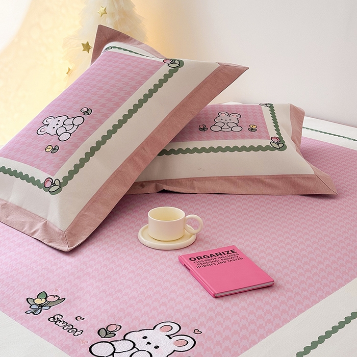 91家纺网 家纺一手货源 找家纺 懒猫家纺 2026新款1200D冰丝印花刺绣凉席床笠款床席款 花园小兔-床笠款