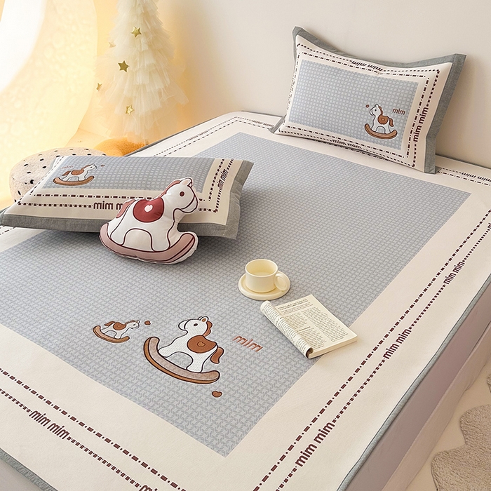 91家纺网 家纺一手货源 找家纺 懒猫家纺 2026新款1200D冰丝印花刺绣凉席床笠款床席款 摇摆木马-床笠款