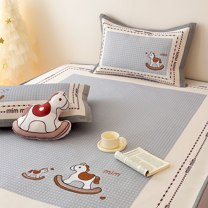 91家纺网 家纺一手货源 找家纺 懒猫家纺 2026新款1200D冰丝印花刺绣凉席床笠款床席款 摇摆木马-床笠款