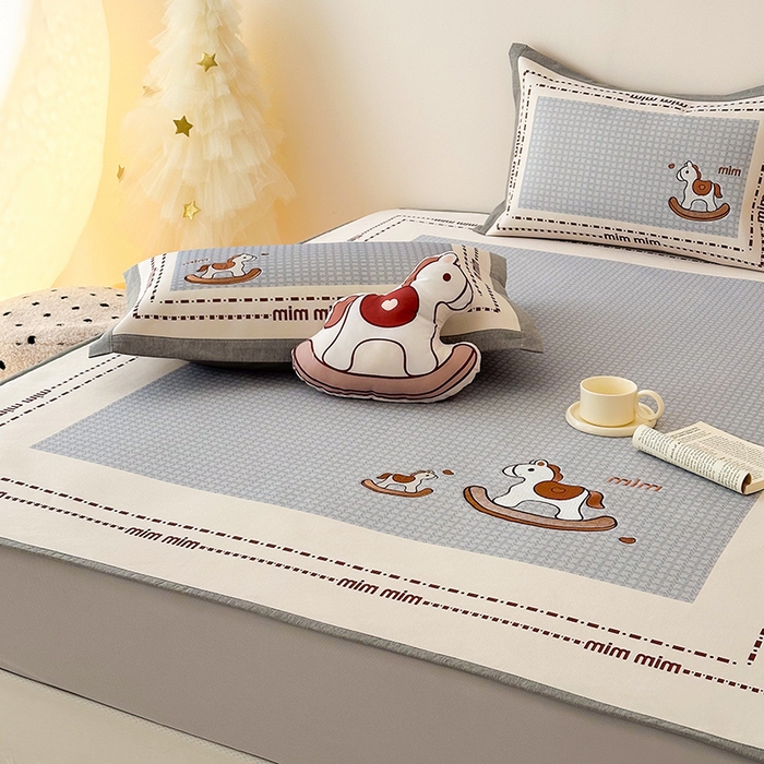 91家纺网 家纺一手货源 找家纺 懒猫家纺 2026新款1200D冰丝印花刺绣凉席床笠款床席款 摇摆木马-床笠款