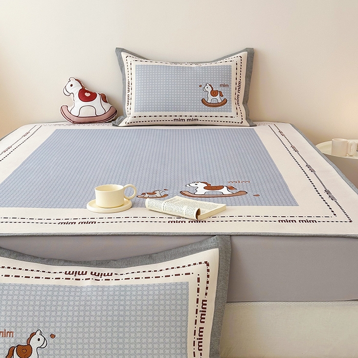 91家纺网 家纺一手货源 找家纺 懒猫家纺 2026新款1200D冰丝印花刺绣凉席床笠款床席款 摇摆木马-床笠款