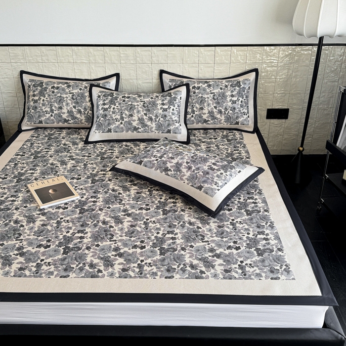 91家纺网 家纺一手货源 找家纺 懒猫家纺 2026新款800D数码印花大版冰藤凉席 奈洛拉