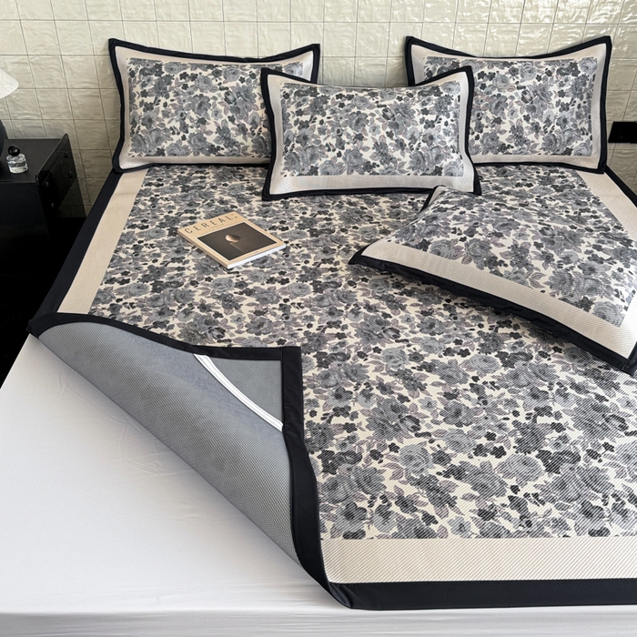 91家纺网 家纺一手货源 找家纺 懒猫家纺 2026新款800D数码印花大版冰藤凉席 奈洛拉