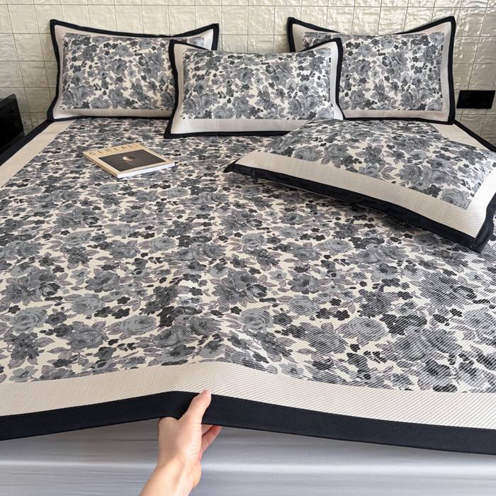 91家纺网 家纺一手货源 找家纺 懒猫家纺 2026新款800D数码印花大版冰藤凉席 奈洛拉