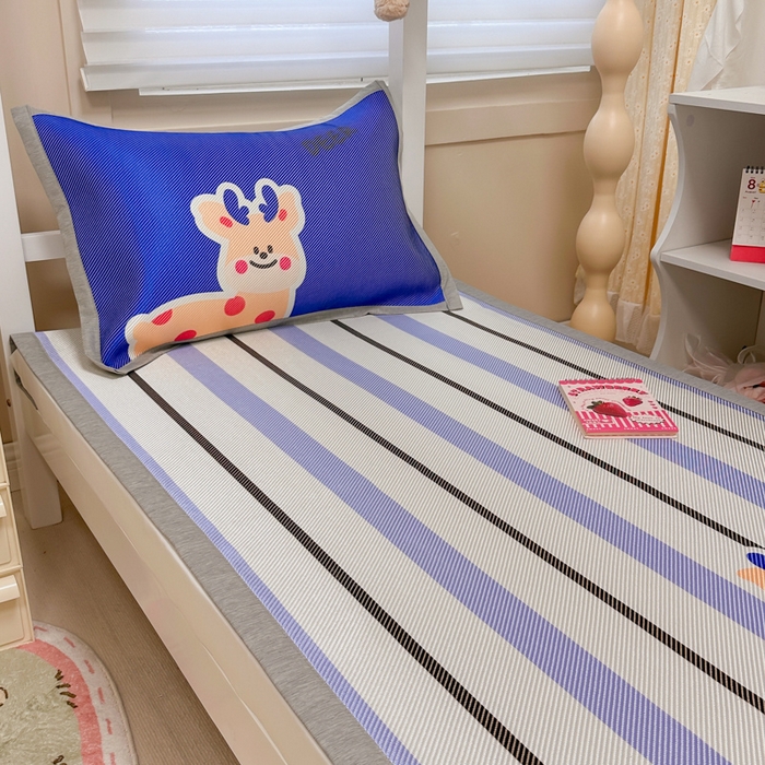 91家纺网 家纺一手货源 找家纺 （总）懒猫家纺 2026新款600D数码印花大版学生宿舍冰藤凉席