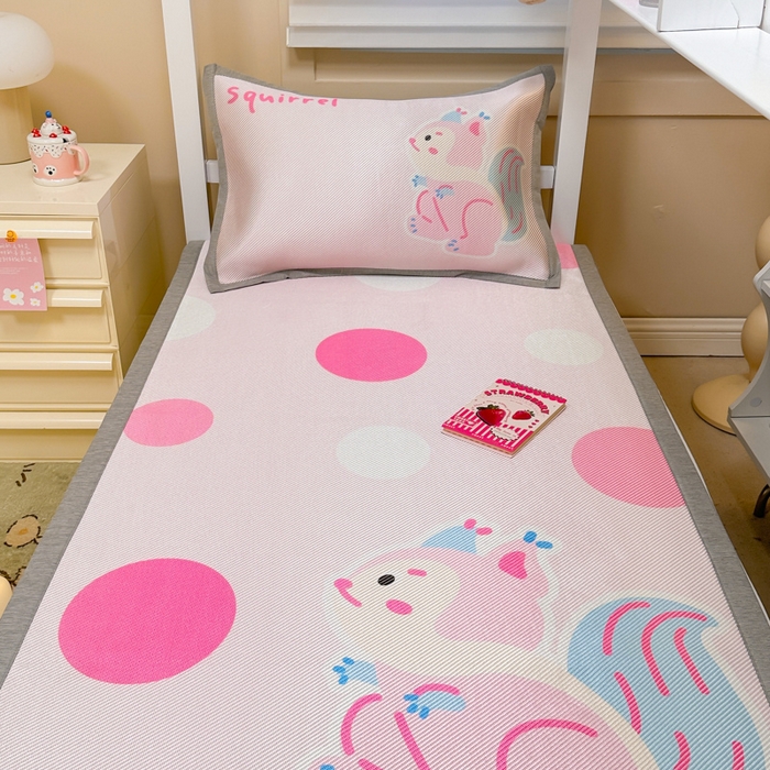 91家纺网 家纺一手货源 找家纺 （总）懒猫家纺 2026新款600D数码印花大版学生宿舍冰藤凉席