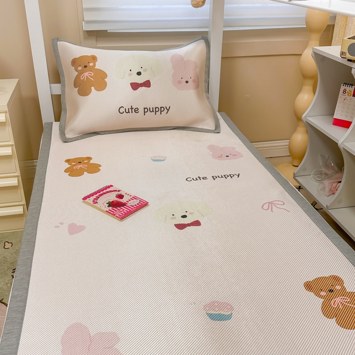 91家纺网 家纺一手货源 找家纺 懒猫家纺 2026新款600D数码印花大版学生宿舍冰藤凉席 萌宠生活