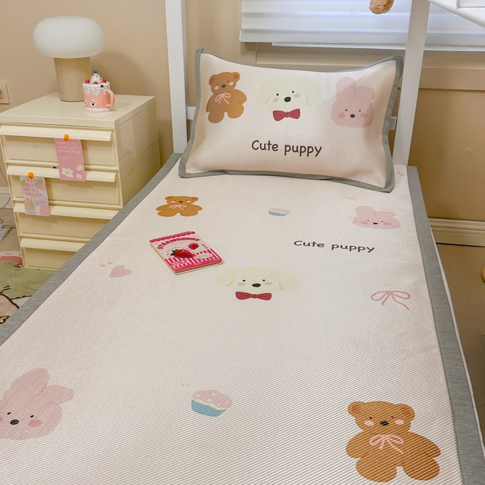 91家纺网 家纺一手货源 找家纺 懒猫家纺 2026新款600D数码印花大版学生宿舍冰藤凉席 萌宠生活