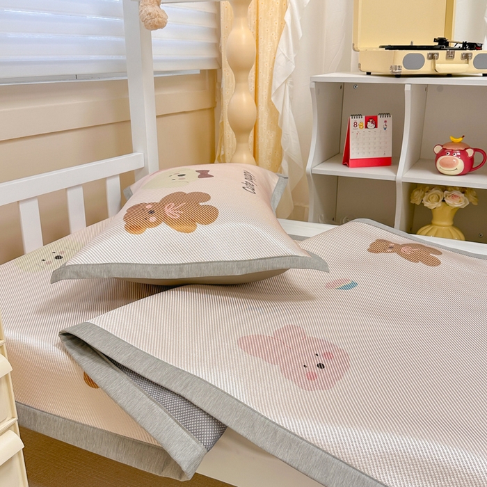 91家纺网 家纺一手货源 找家纺 懒猫家纺 2026新款600D数码印花大版学生宿舍冰藤凉席 萌宠生活