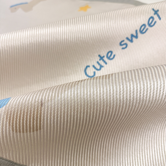 91家纺网 家纺一手货源 找家纺 懒猫家纺 2026新款600D数码印花大版学生宿舍冰藤凉席 甜美伙伴