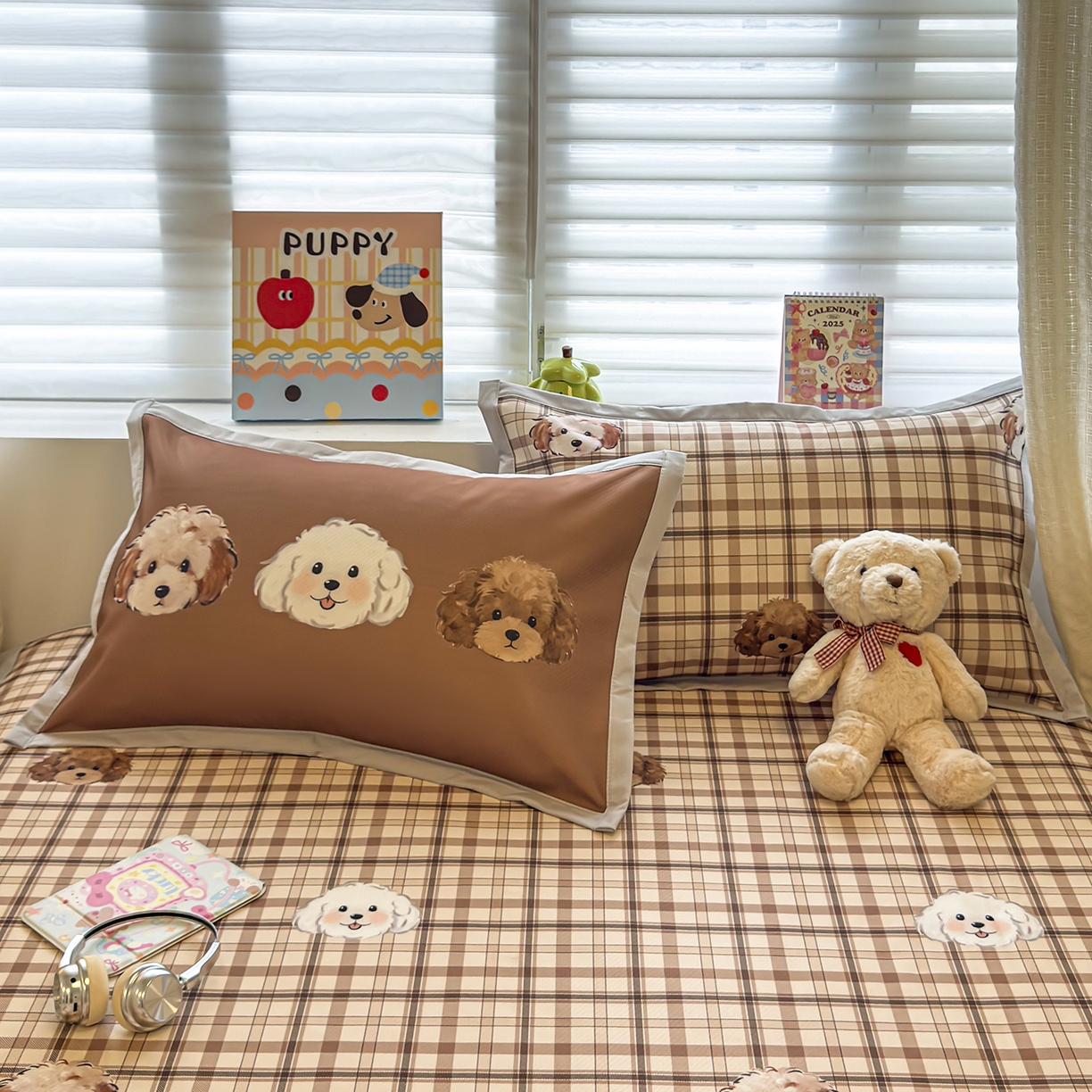 91家纺网 家纺一手货源 找家纺 懒猫家纺 2026新款卡通冰丝印花枕套 格纹爱犬