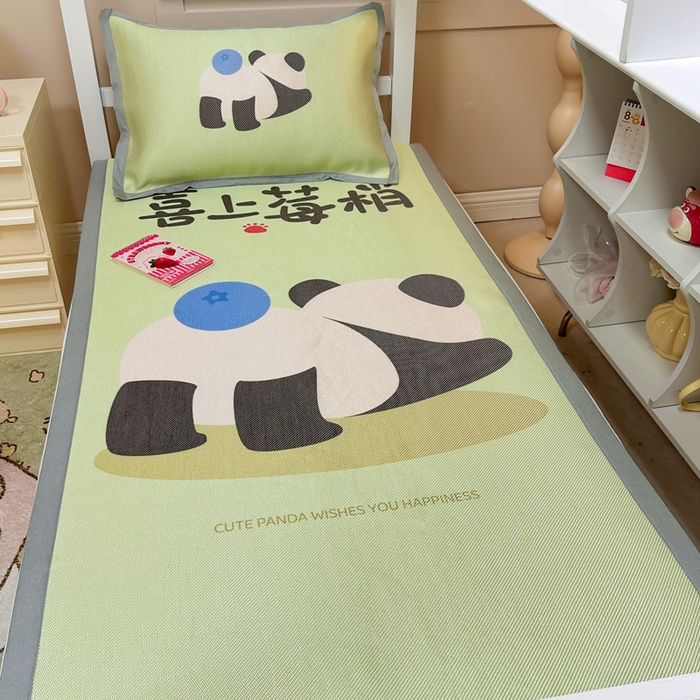 91家纺网 家纺一手货源 找家纺 懒猫家纺 2026新款600D数码印花大版学生宿舍冰藤凉席 喜上莓梢