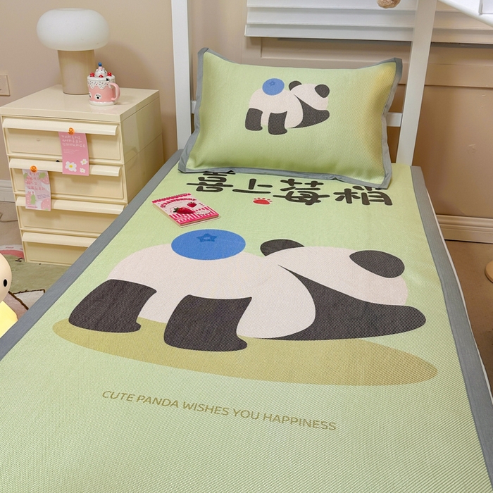 91家纺网 家纺一手货源 找家纺 懒猫家纺 2026新款600D数码印花大版学生宿舍冰藤凉席 喜上莓梢