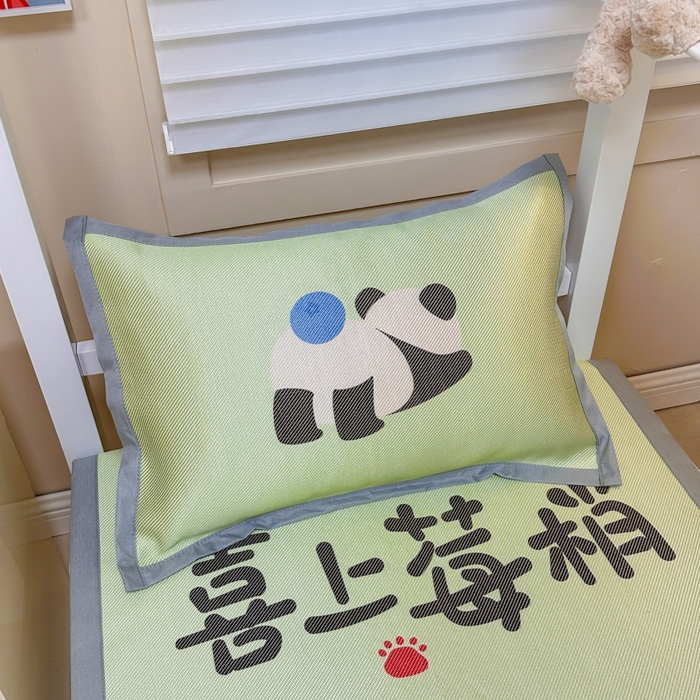 91家纺网 家纺一手货源 找家纺 懒猫家纺 2026新款600D数码印花大版学生宿舍冰藤凉席 喜上莓梢