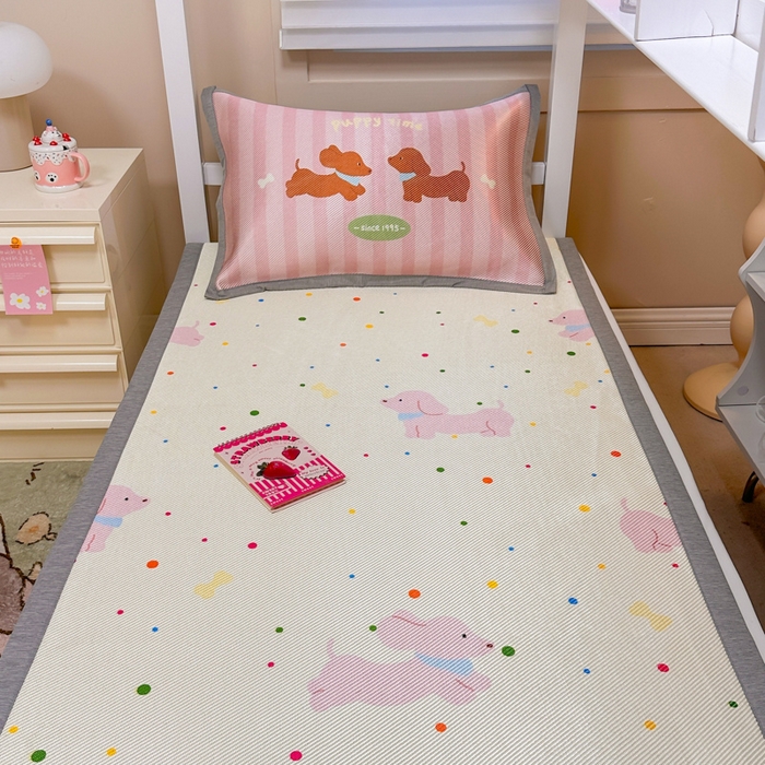 91家纺网 家纺一手货源 找家纺 懒猫家纺 2026新款600D数码印花大版学生宿舍冰藤凉席 小狗时光