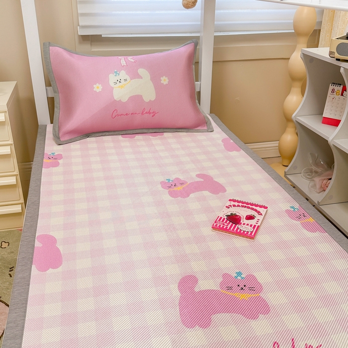 91家纺网 家纺一手货源 找家纺 懒猫家纺 2026新款600D数码印花大版学生宿舍冰藤凉席 早安猫咪