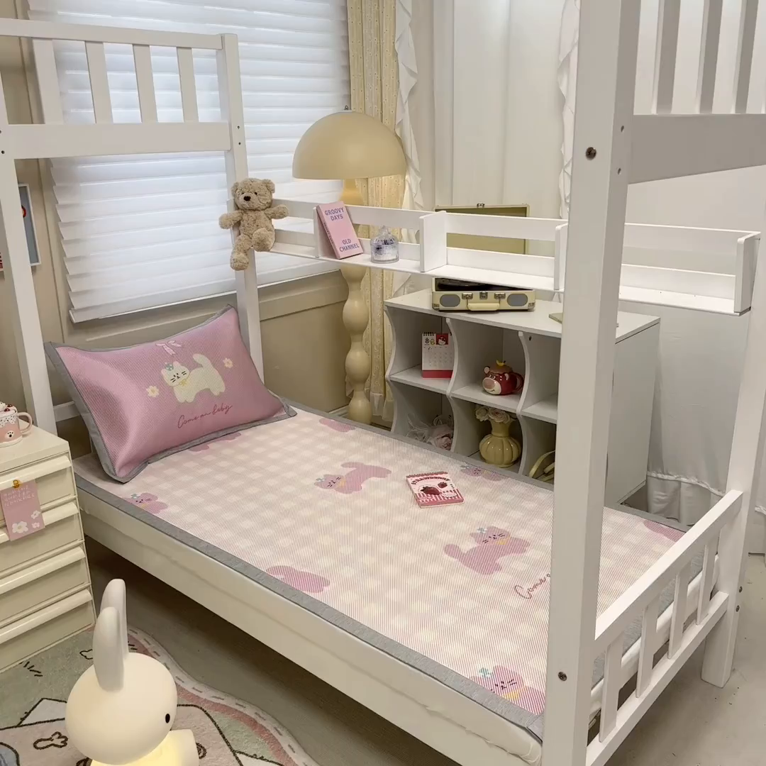 91家纺网 家纺一手货源 找家纺 懒猫家纺 2026新款600D数码印花大版学生宿舍冰藤凉席 早安猫咪