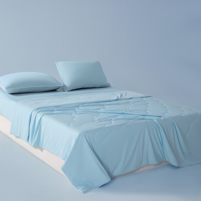 91家纺网 家纺一手货源 找家纺 鑫琪莱家纺 2026新款锦氨凉感Yoga系列夏被 海洋蓝