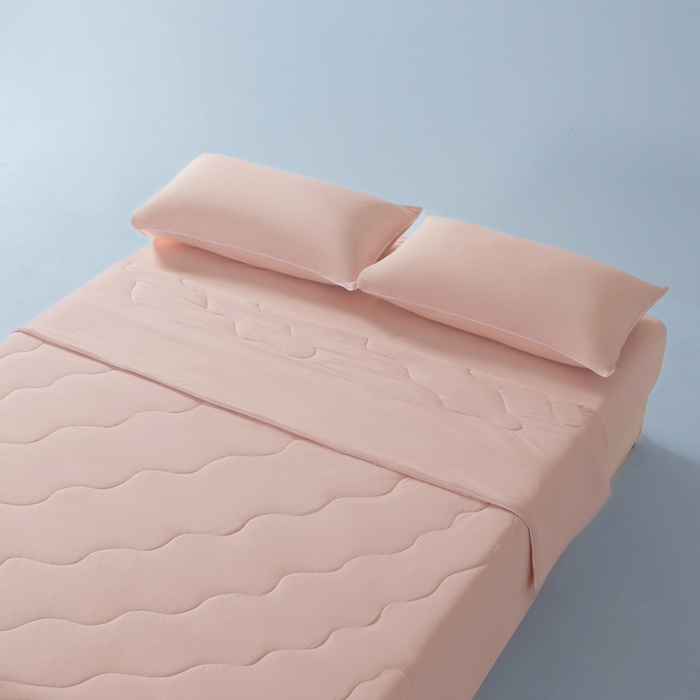 91家纺网 家纺一手货源 找家纺 鑫琪莱家纺 2026新款锦氨凉感Yoga系列夏被 梦境粉