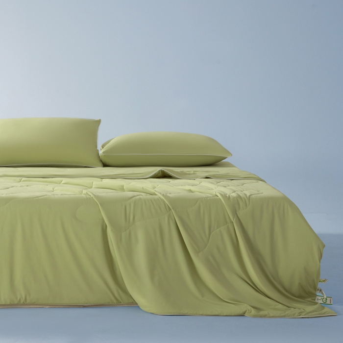 91家纺网 家纺一手货源 找家纺 鑫琪莱家纺 2026新款锦氨凉感Yoga系列夏被 山茶绿