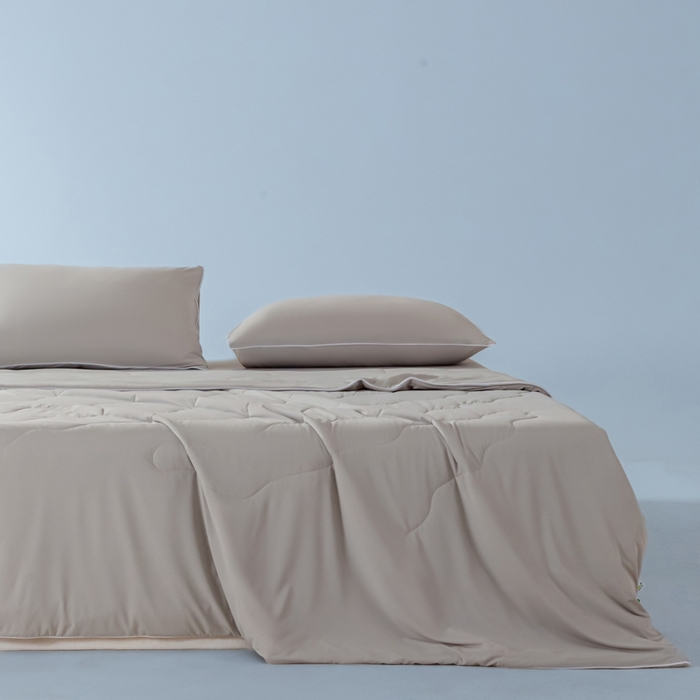 91家纺网 家纺一手货源 找家纺 鑫琪莱家纺 2026新款锦氨凉感Yoga系列夏被 绅士灰