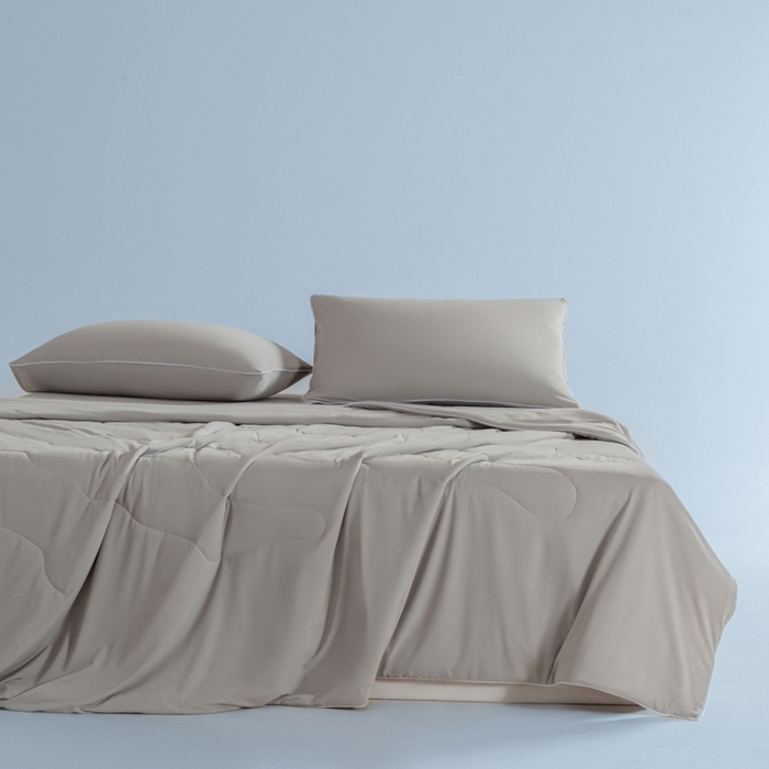 91家纺网 家纺一手货源 找家纺 鑫琪莱家纺 2026新款锦氨凉感Yoga系列夏被 绅士灰