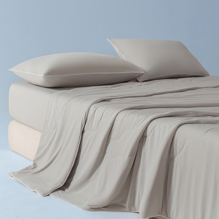 91家纺网 家纺一手货源 找家纺 鑫琪莱家纺 2026新款锦氨凉感Yoga系列夏被 绅士灰