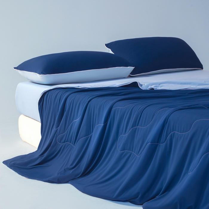 91家纺网 家纺一手货源 找家纺 鑫琪莱家纺 2026新款锦氨凉感Yoga系列夏被 深睡蓝