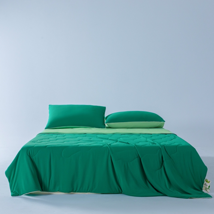 91家纺网 家纺一手货源 找家纺 鑫琪莱家纺 2026新款锦氨凉感Yoga系列夏被 西瓜绿