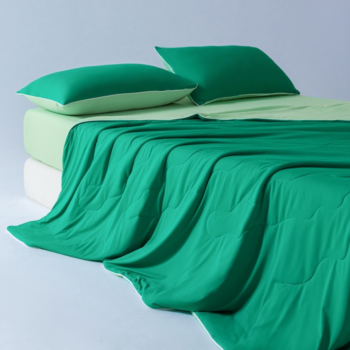 91家纺网 家纺一手货源 找家纺 鑫琪莱家纺 2026新款锦氨凉感Yoga系列夏被 西瓜绿