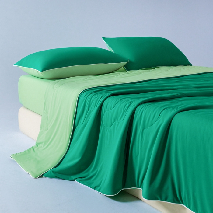 91家纺网 家纺一手货源 找家纺 鑫琪莱家纺 2026新款锦氨凉感Yoga系列夏被 西瓜绿